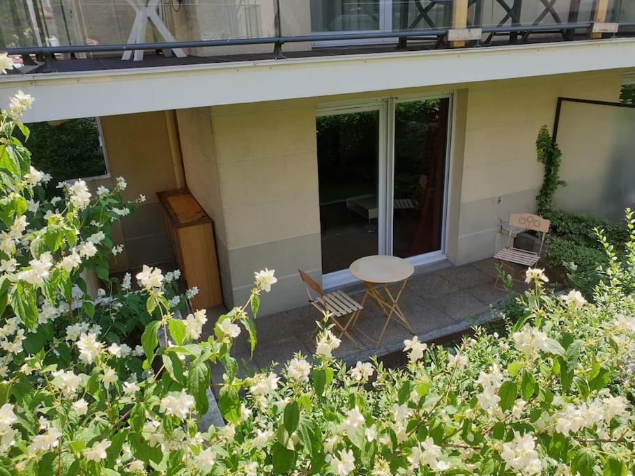 Апартаменты 62 M2 Rez De Jardin, Terrasse , 6 Lits Et Parking Анси Экстерьер фото